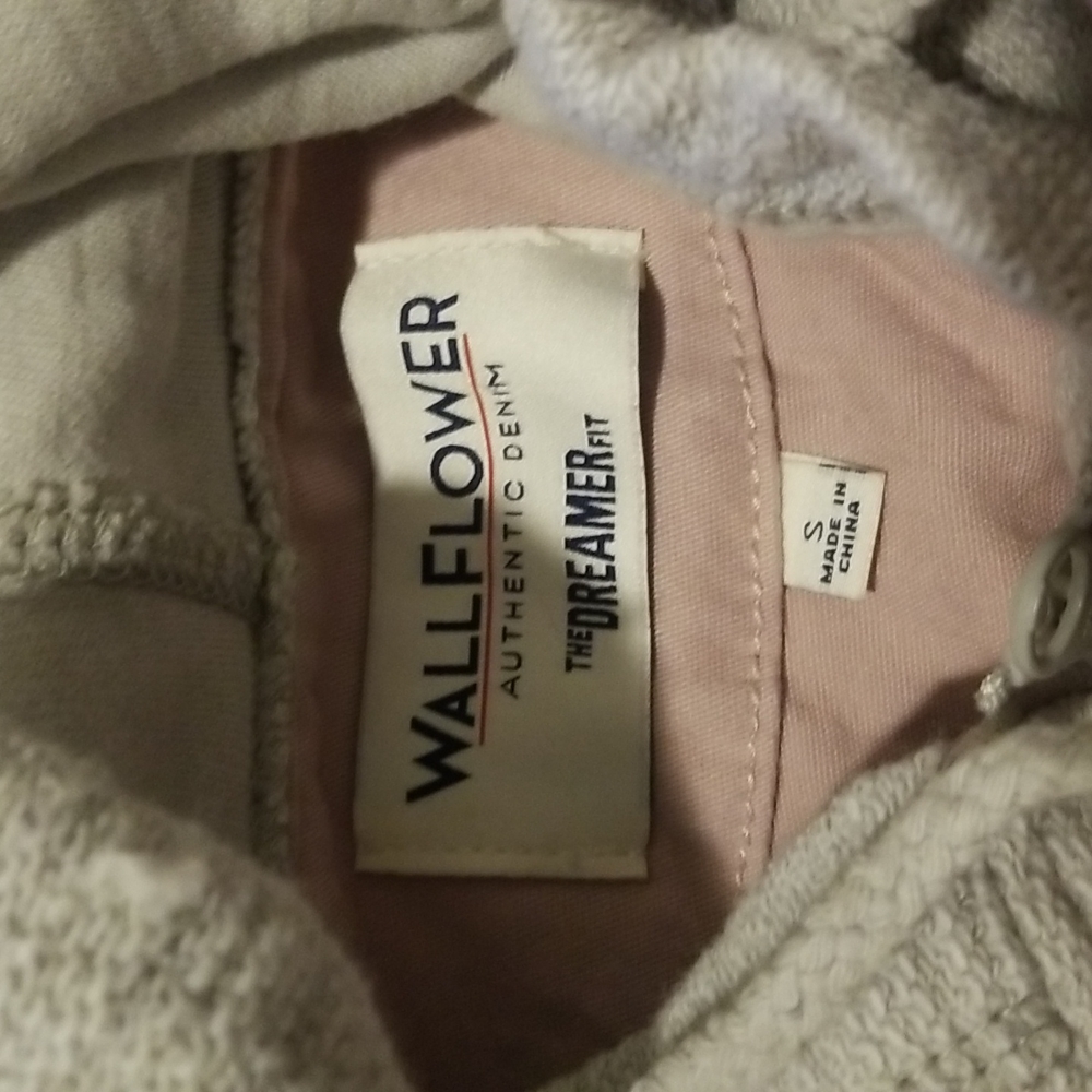 Jacket - Picture 3 of 4